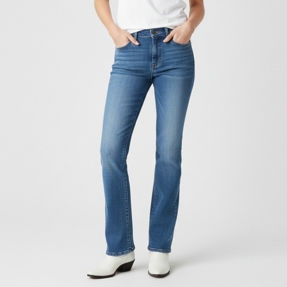 Levi's Womens Jeans Size 4M Classic Bootcut‎ W27 L32 Stretch Blue Denim Mid Rise